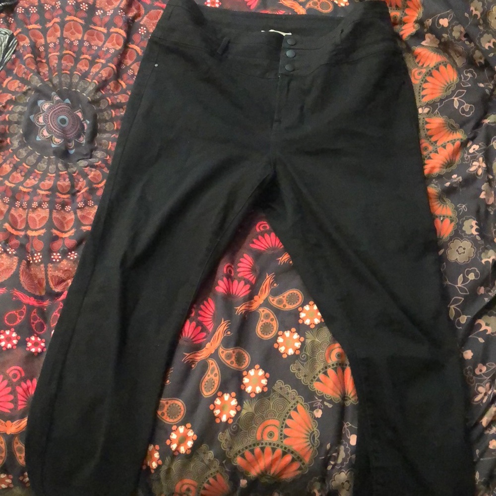 High waisted black skinny jeans
